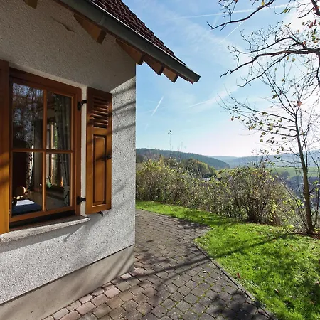 In The Knuellgebirge With Balcony 度假居